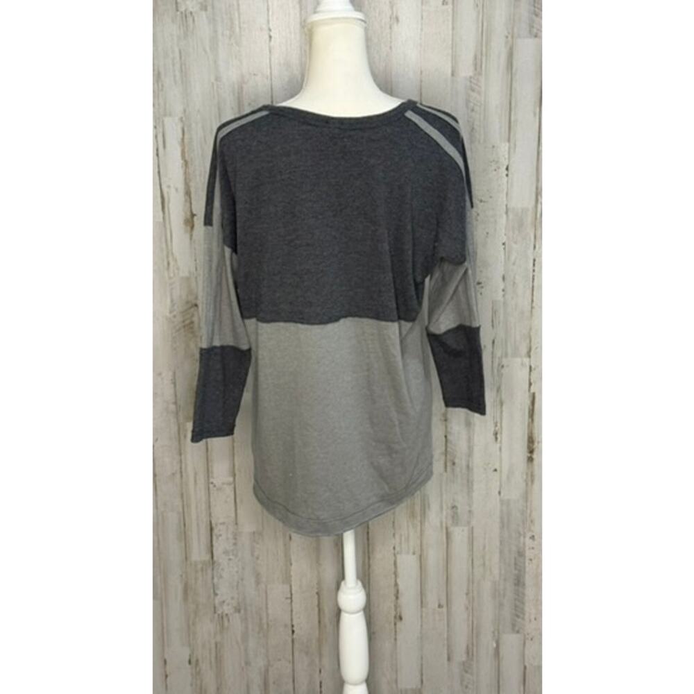 We The Free Women's Gray Colorblock 3/4 Sleeve Blouse Size Small Casual - Picture 3 of 6